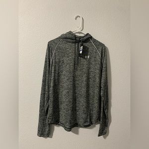 Under Armour Black/Grey Long Sleeve Pullover with a Hood X-Large